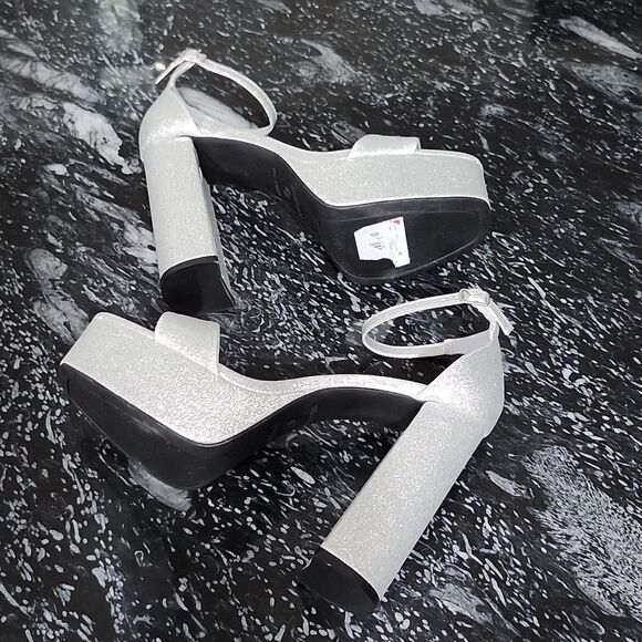 BRAND NEW MADDEN GIRL OPEN TOE ANKLE STRAP BUCKLE PLATFORM CHUNKY  HEELS SANDAL - Picture 10 of 16
